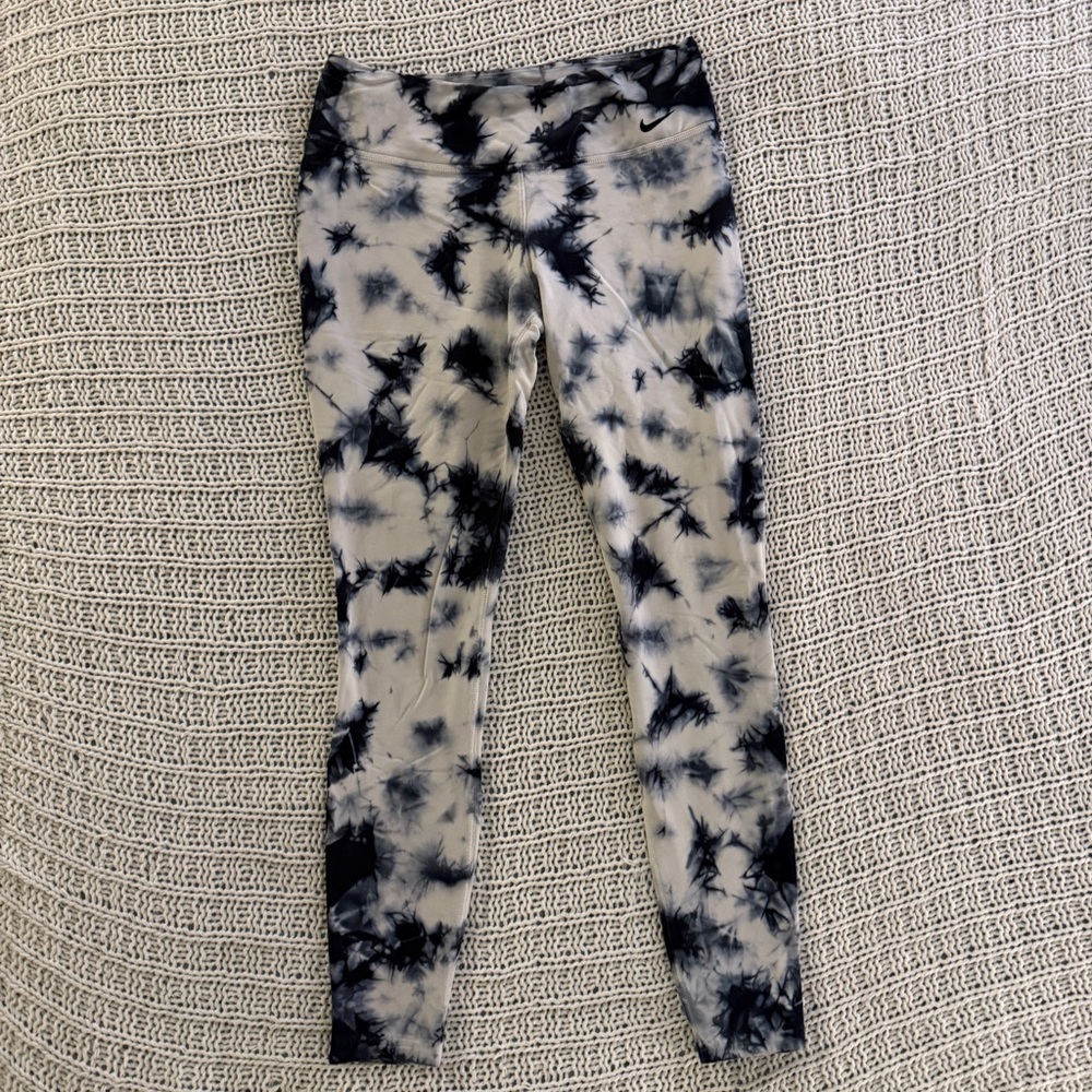 Nike Black & White Tie-Dye Leggings